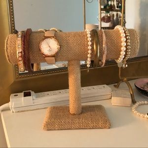 Bracelet holder